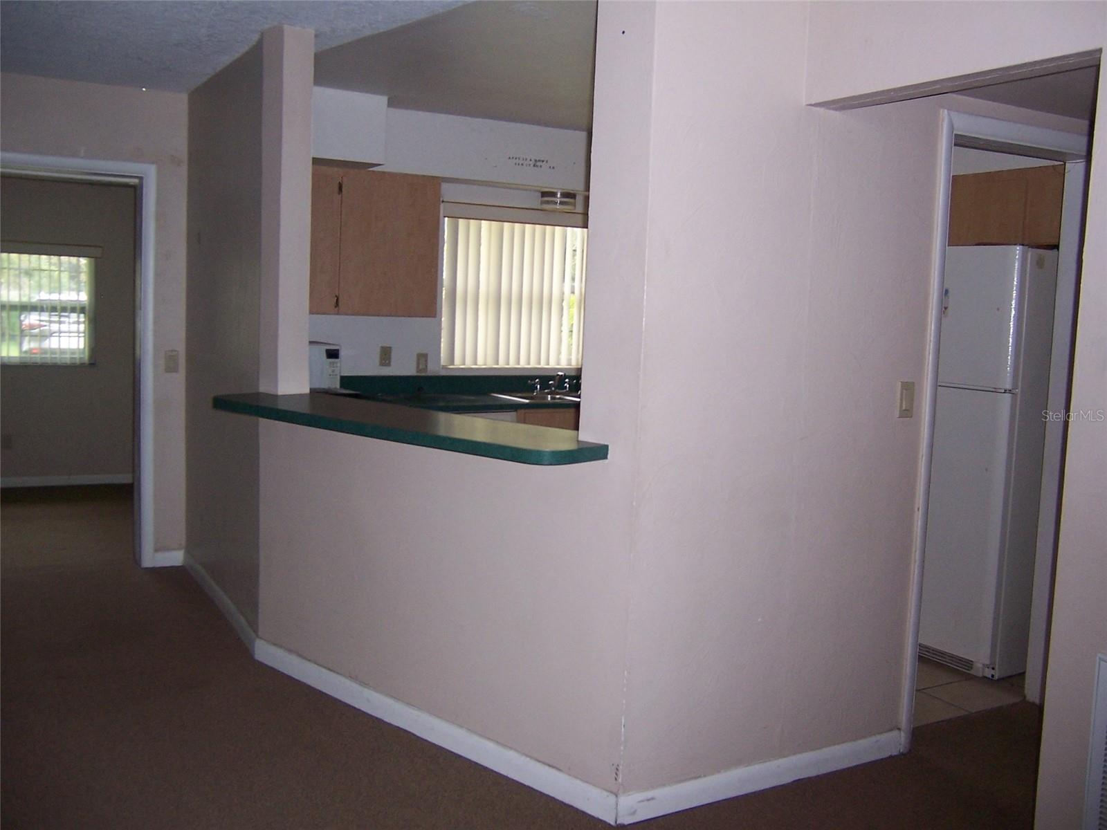 905 N PINE HILLS ROAD