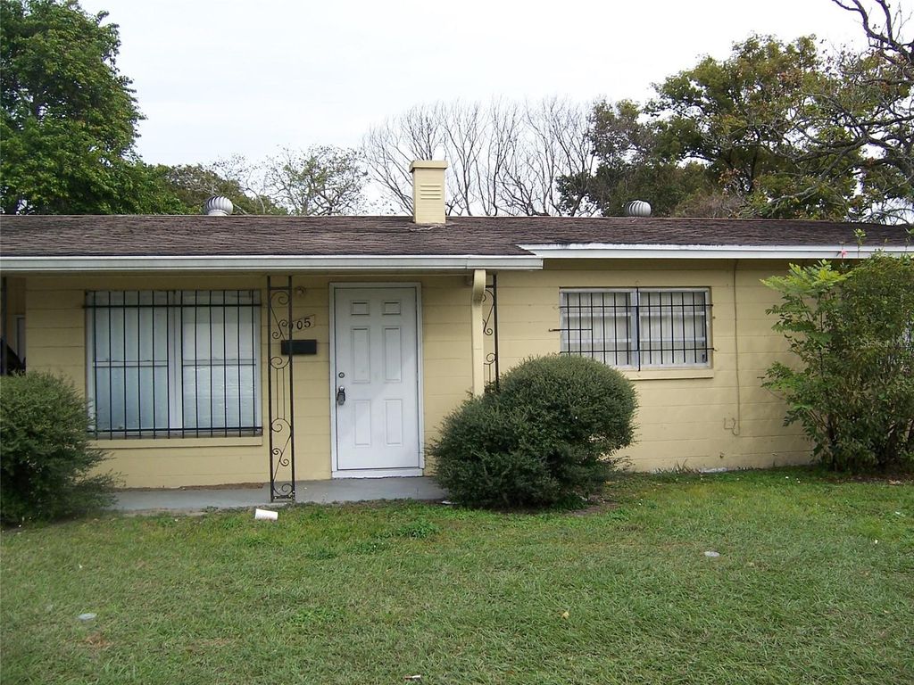 Photo of 905 N Pine Hills Road, Orlando, FL 32808 (MLS # O6399042)