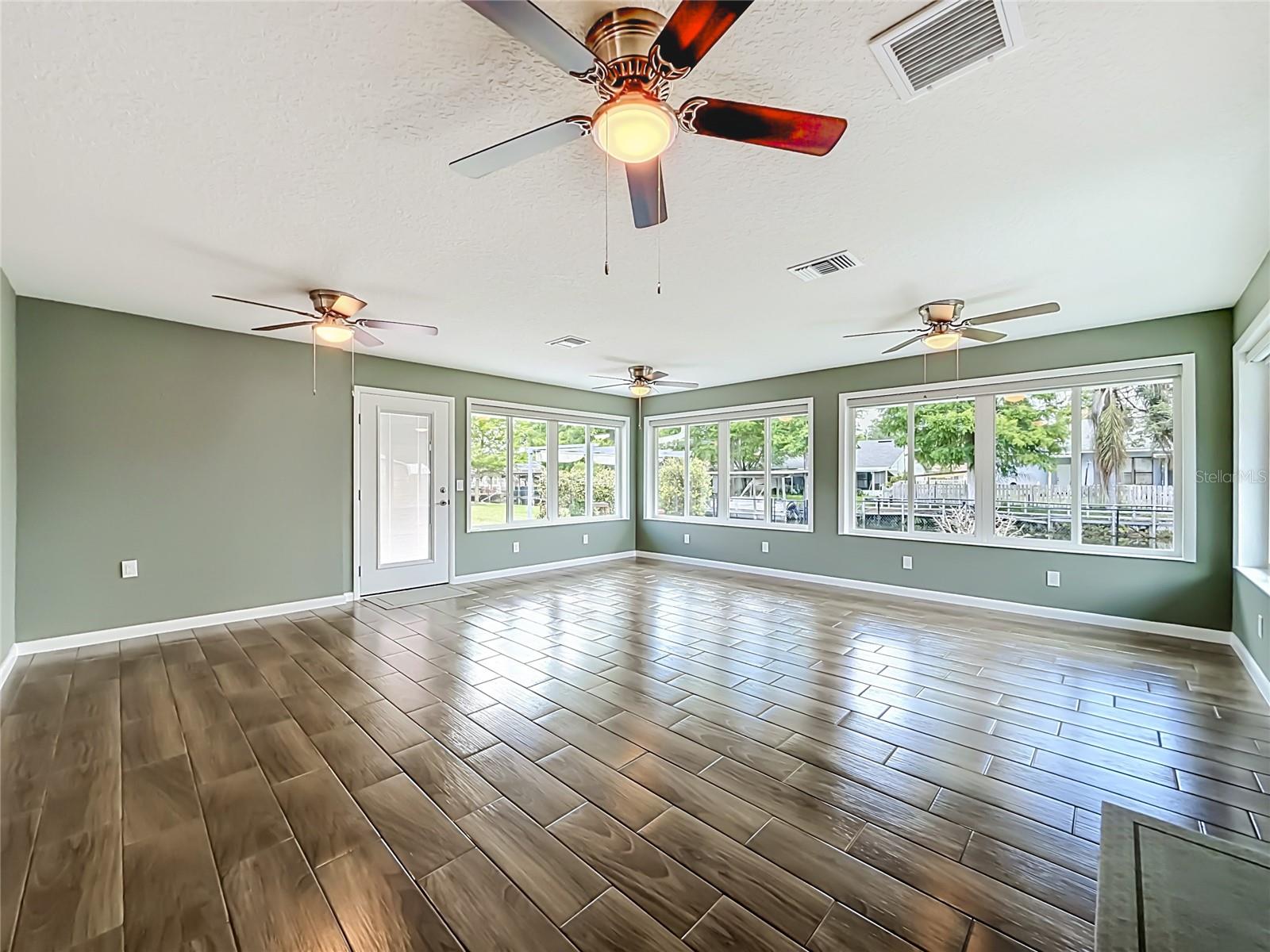 HARBOR SHORES UNIT 02 - Residential