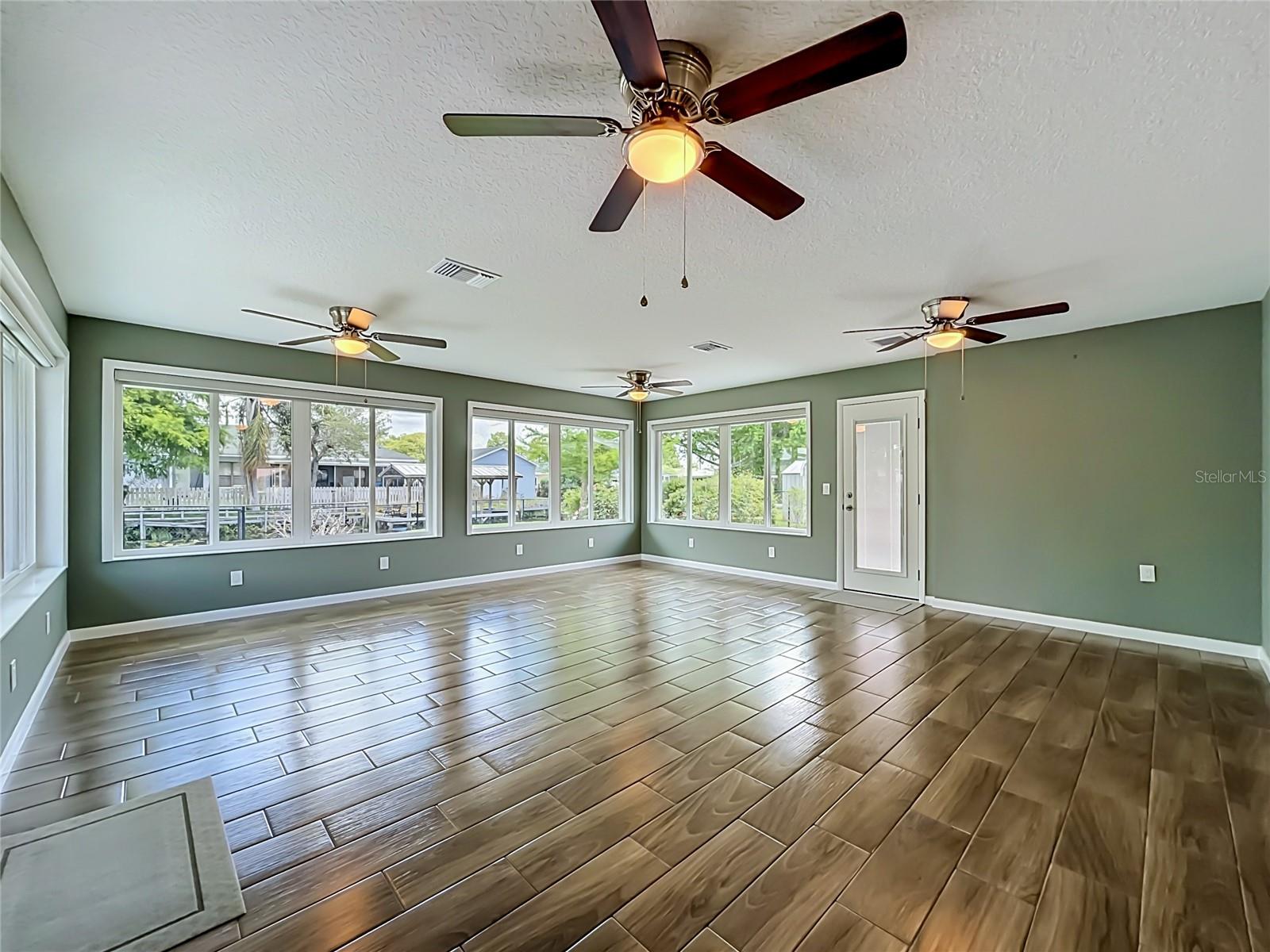 HARBOR SHORES UNIT 02 - Residential