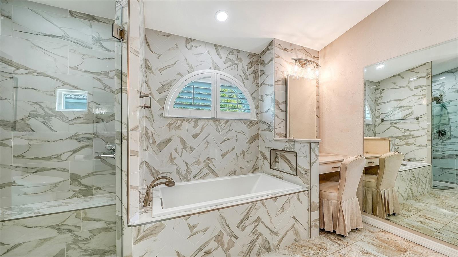 HUNTINGTON POINTE - Residential