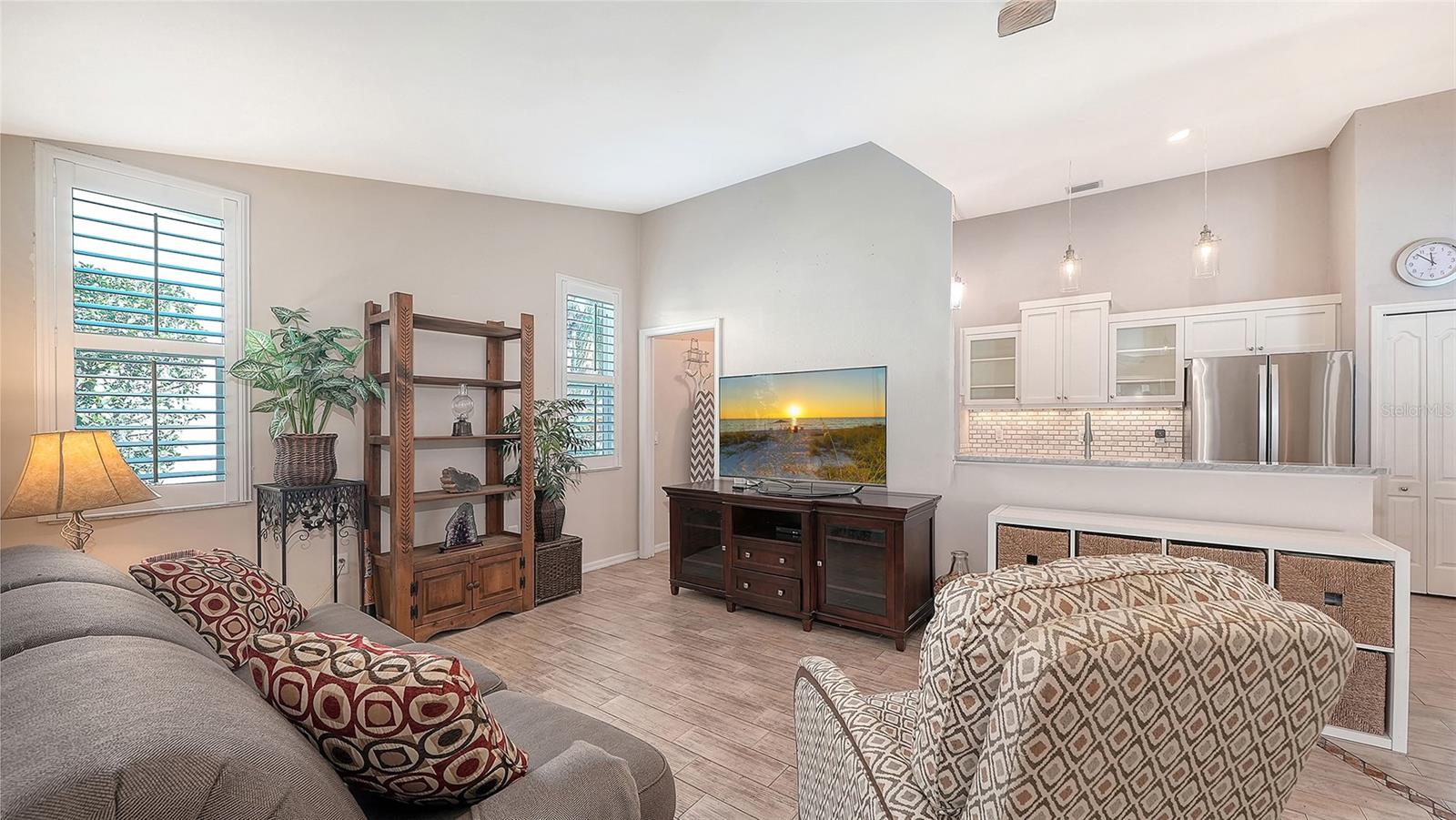 HUNTINGTON POINTE - Residential