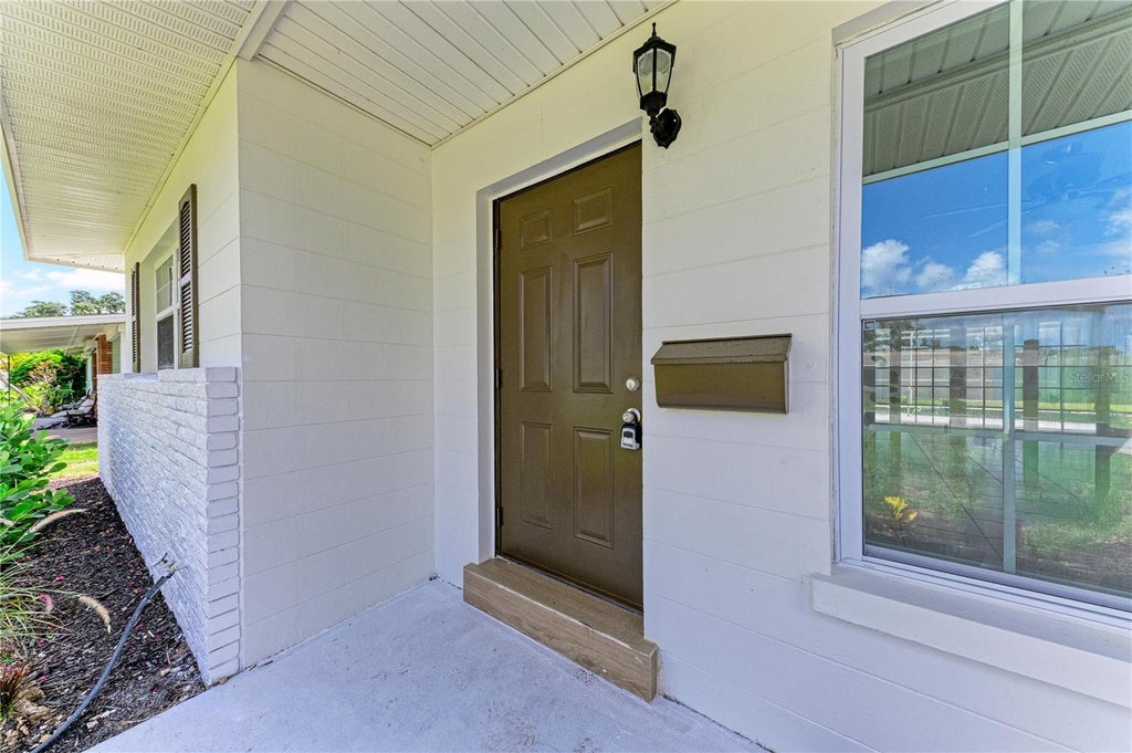 Photo of 3207 19th Avenue W, Bradenton, FL 34205 (MLS # O6437149)