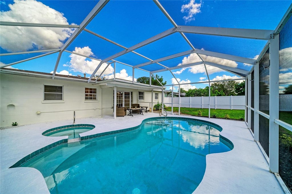 Photo of 3207 19th Avenue W, Bradenton, FL 34205 (MLS # O6437149)