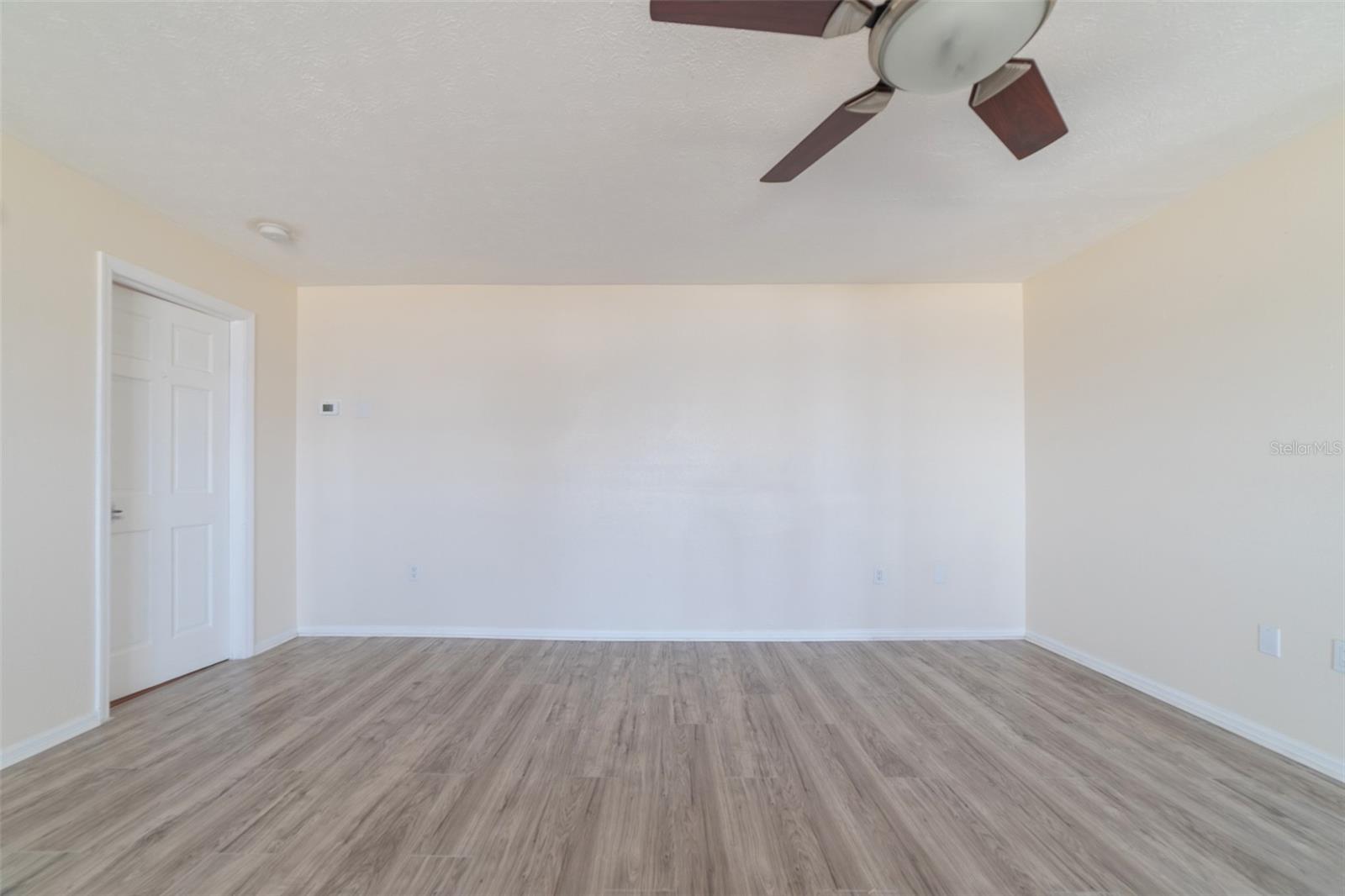 FLOR A MAR - Residential Lease