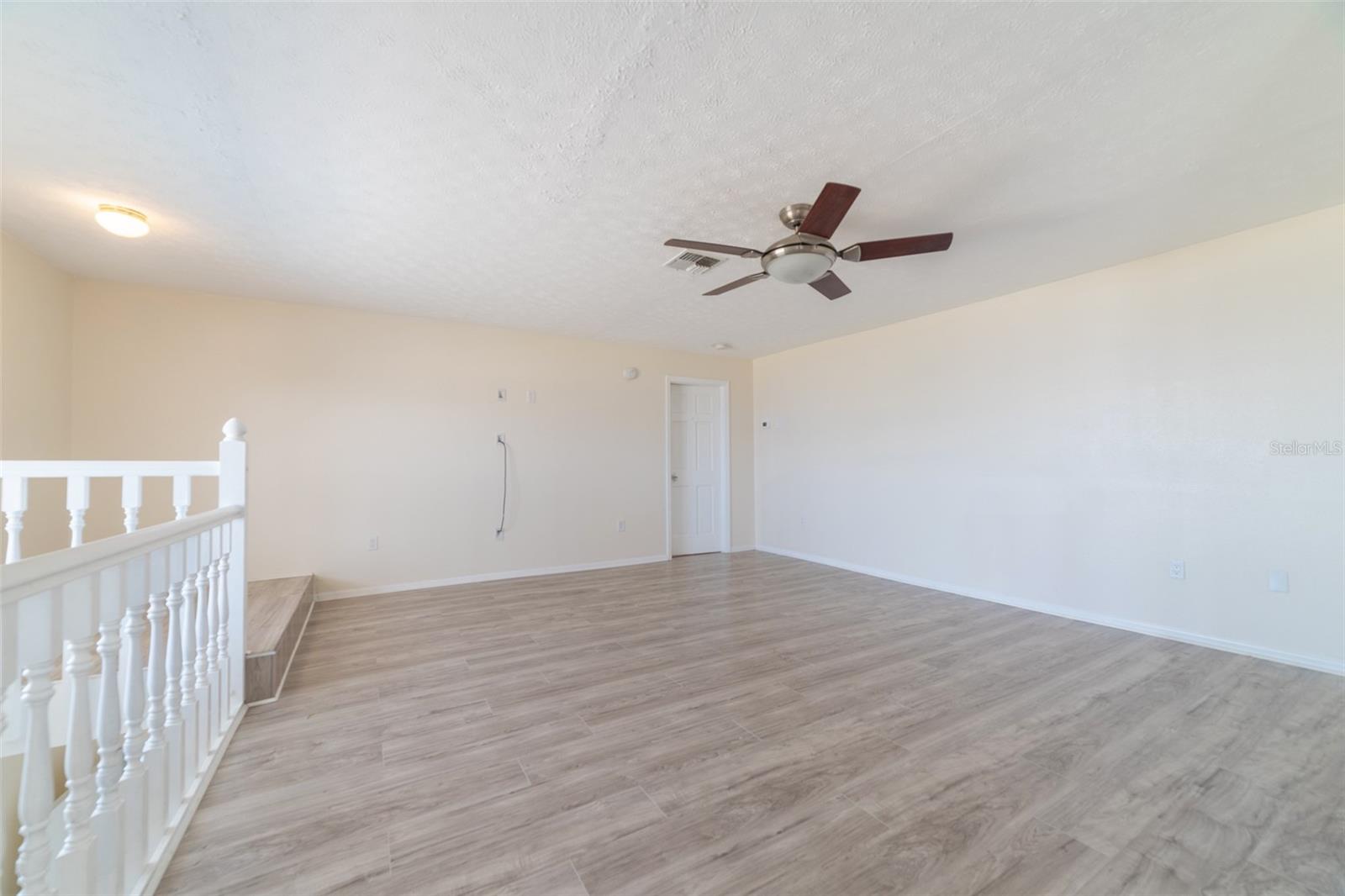 FLOR A MAR - Residential Lease