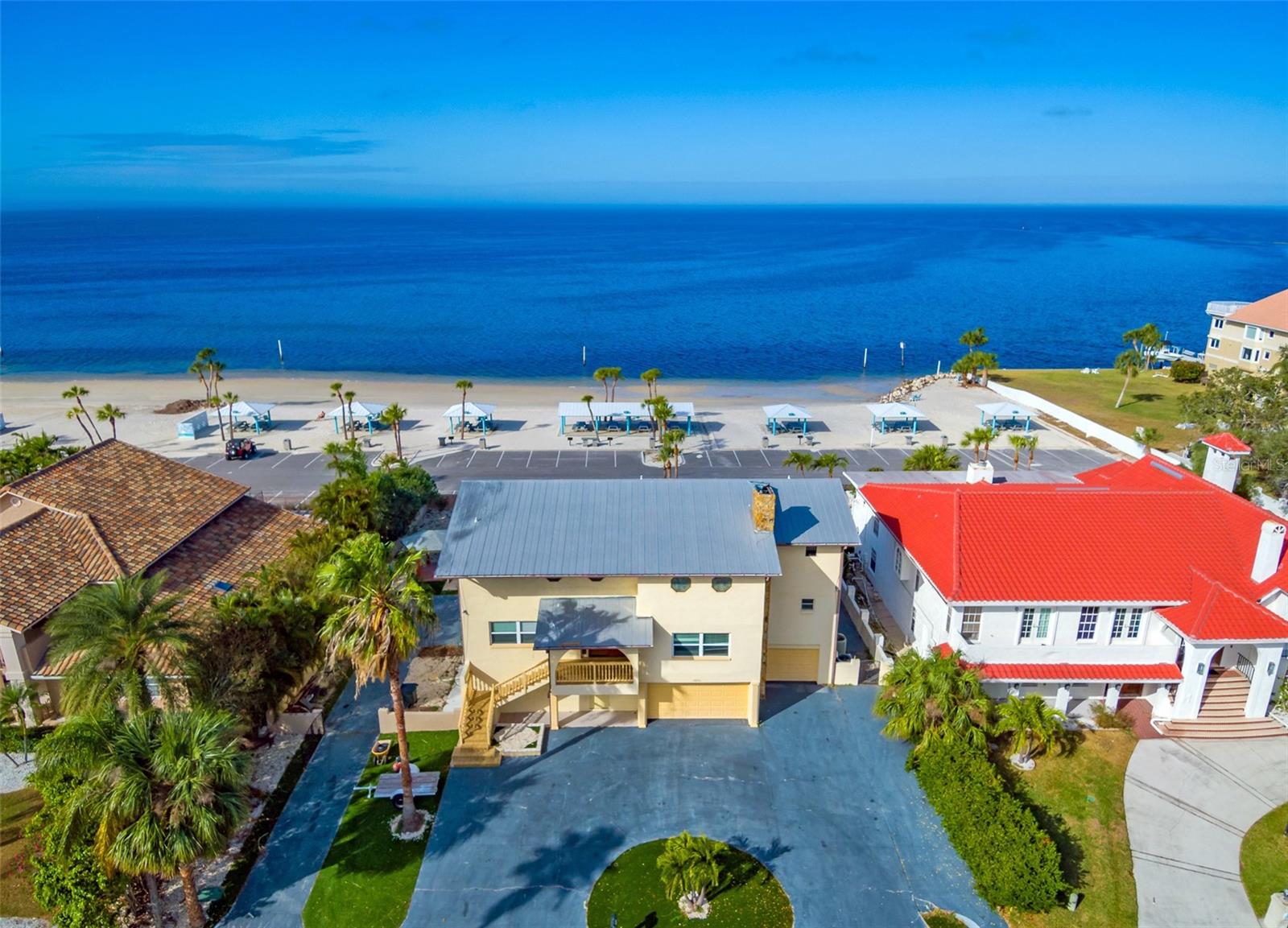 FLOR A MAR - Residential Lease