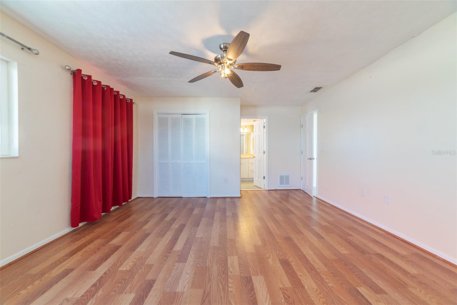 FLOR A MAR - Residential Lease