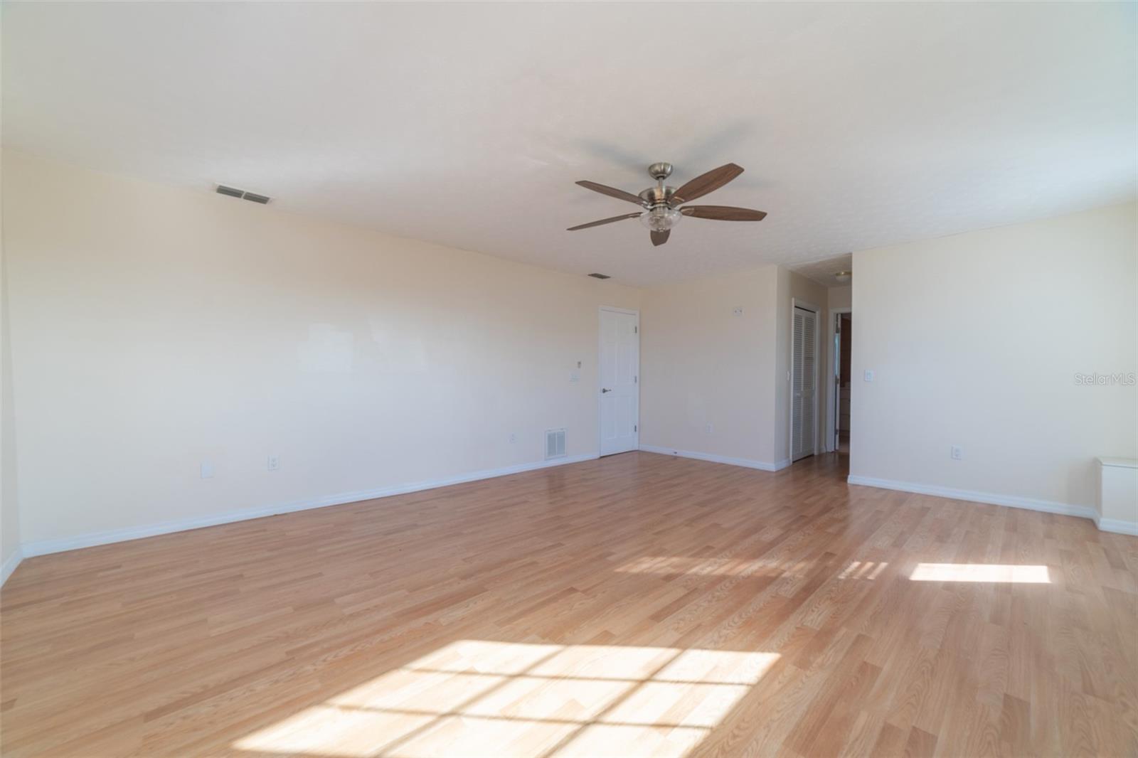 FLOR A MAR - Residential Lease