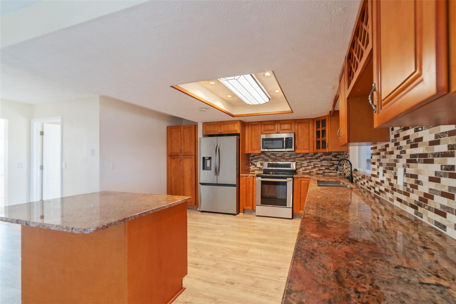 FLOR A MAR - Residential Lease