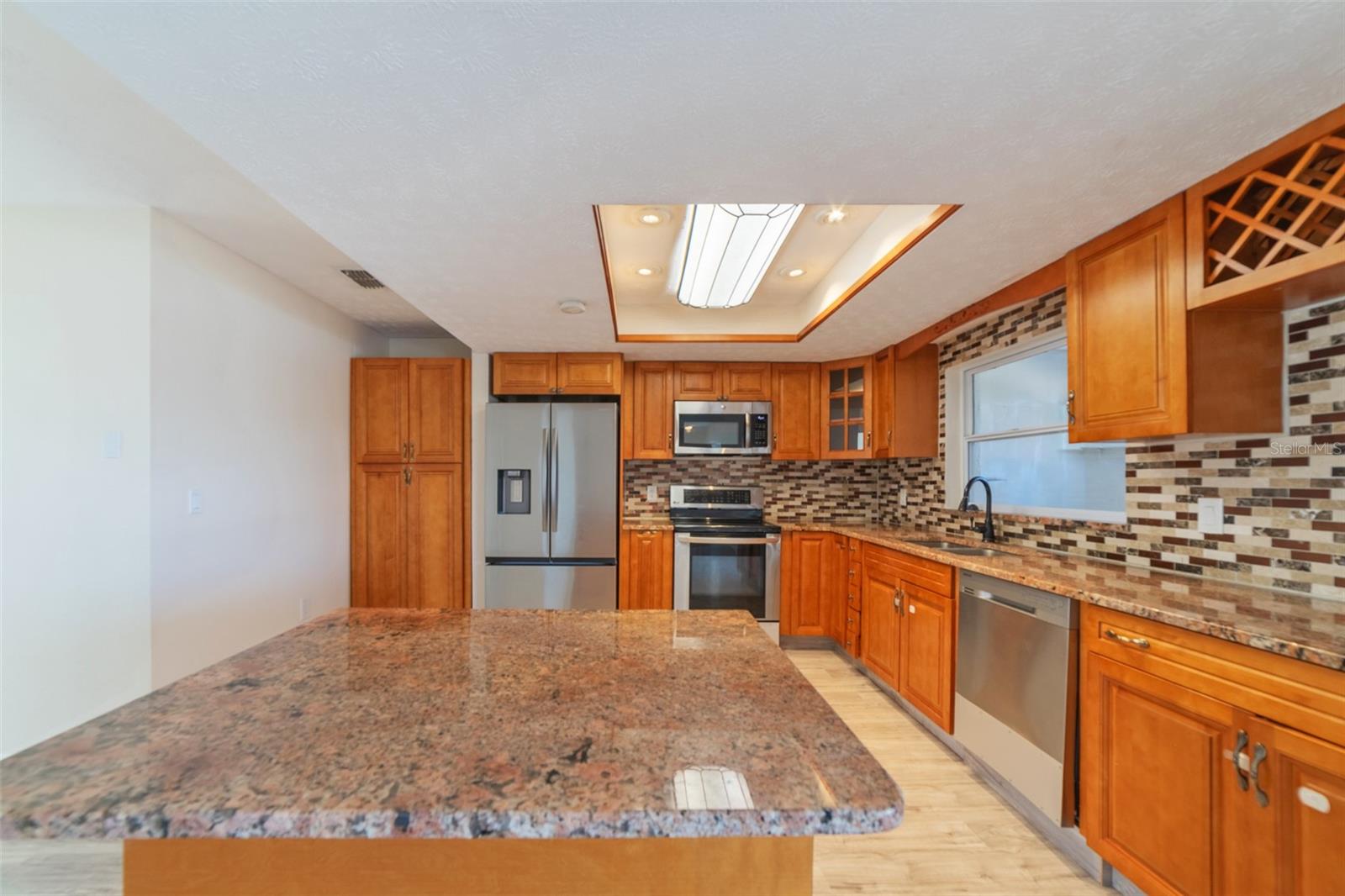 FLOR A MAR - Residential Lease