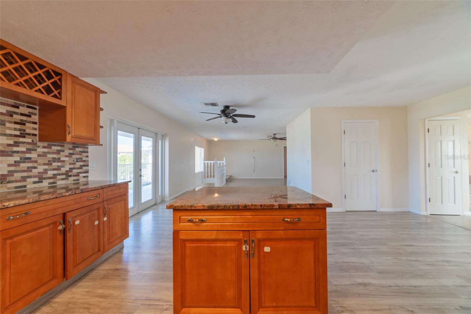 FLOR A MAR - Residential Lease