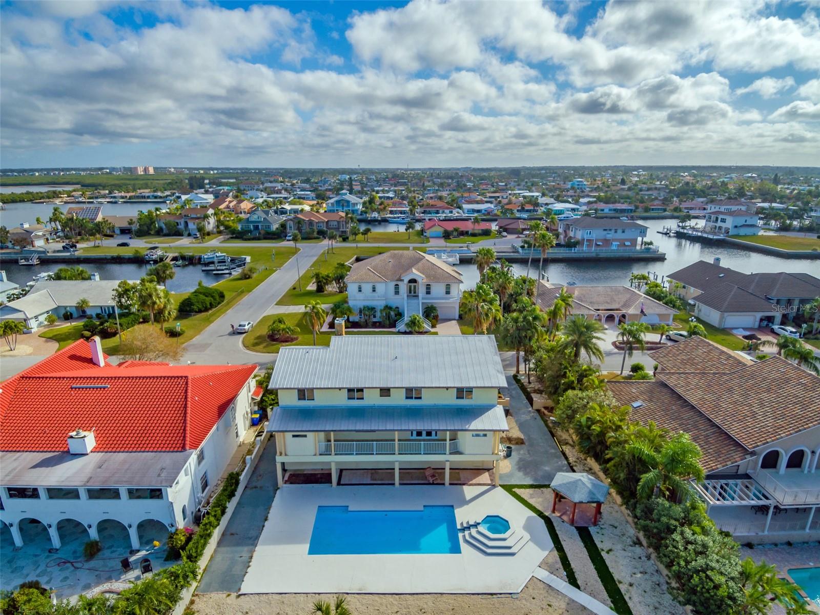 FLOR A MAR - Residential Lease