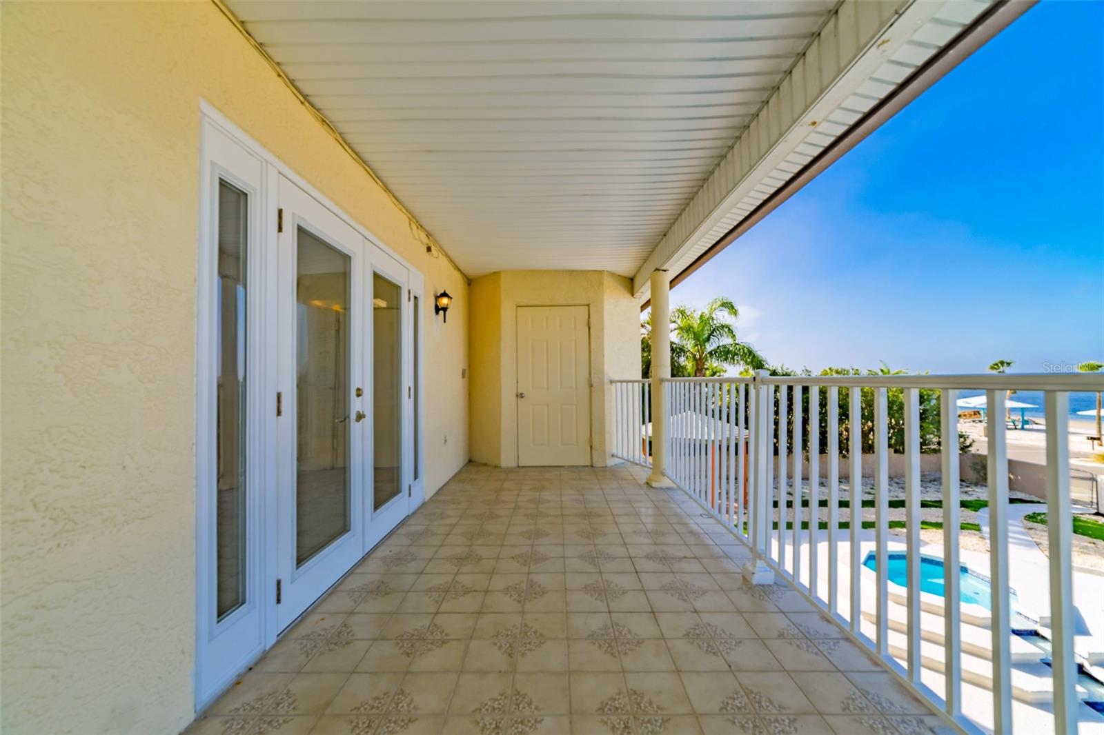 FLOR A MAR - Residential Lease