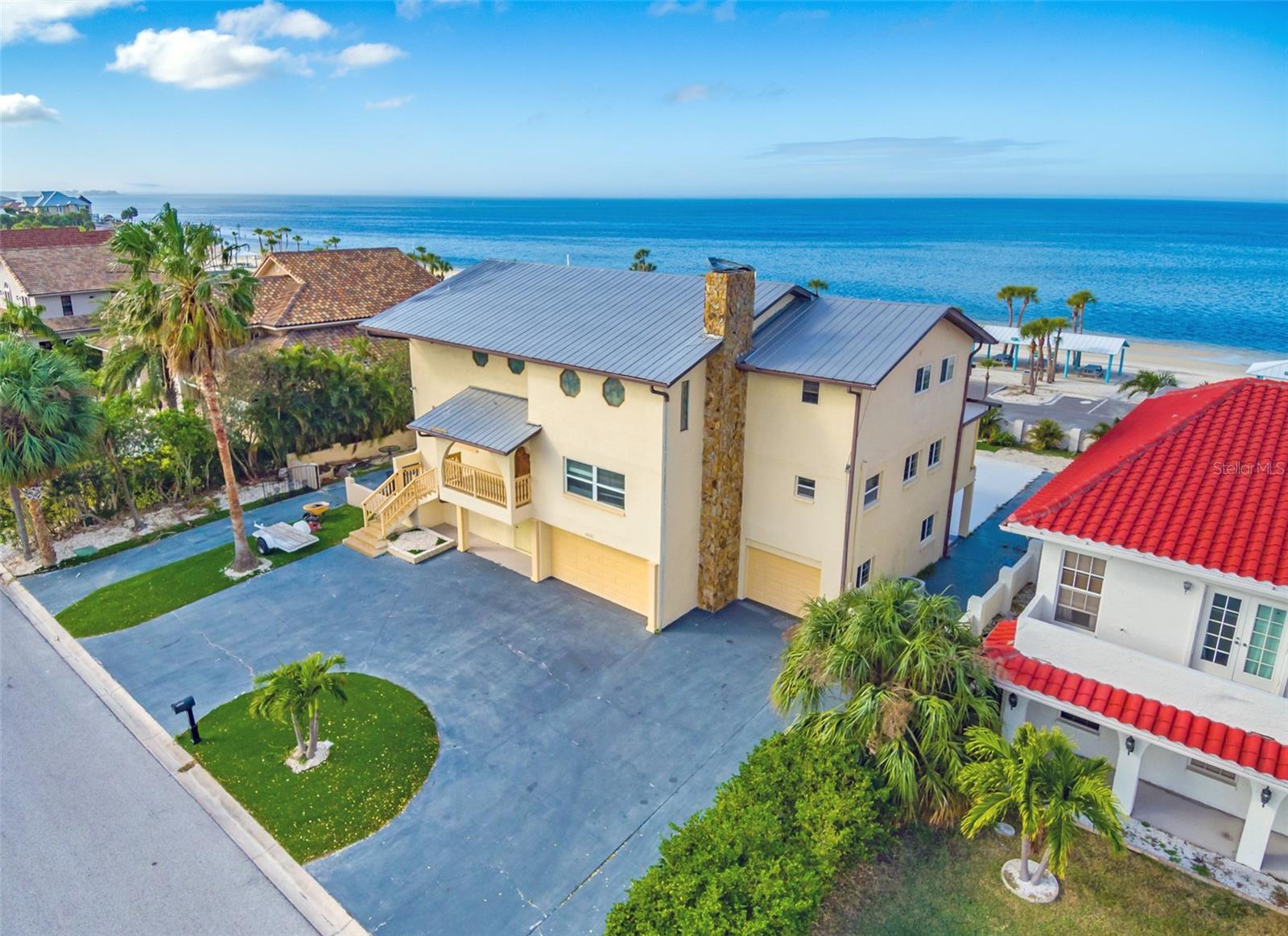 FLOR A MAR - Residential Lease