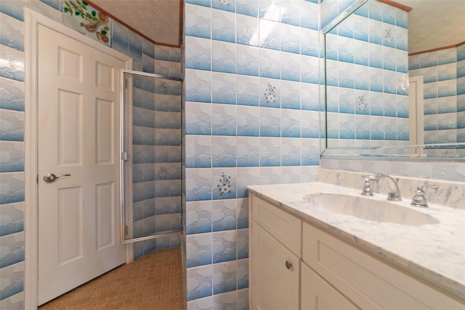 FLOR A MAR - Residential Lease