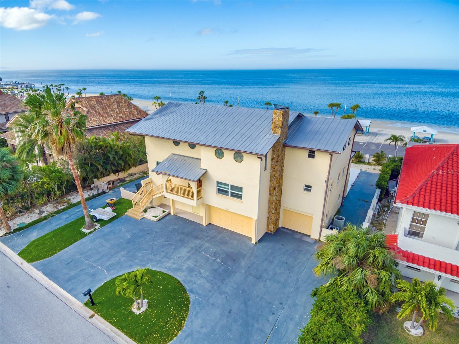 FLOR A MAR - Residential Lease