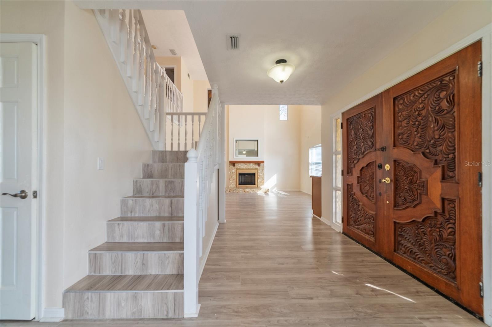 FLOR A MAR - Residential Lease