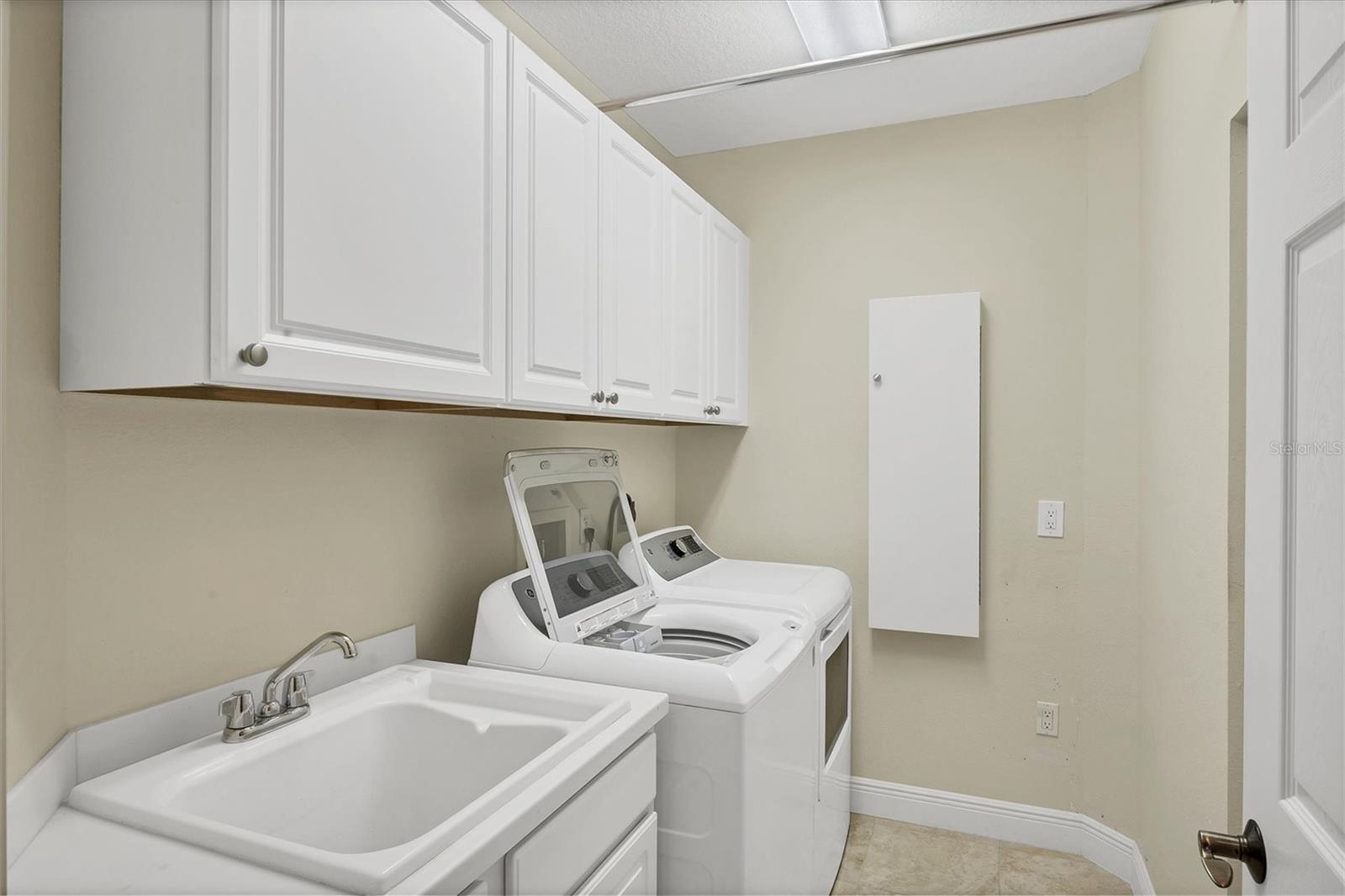 WATERCREST CONDOMINIUM - Residential