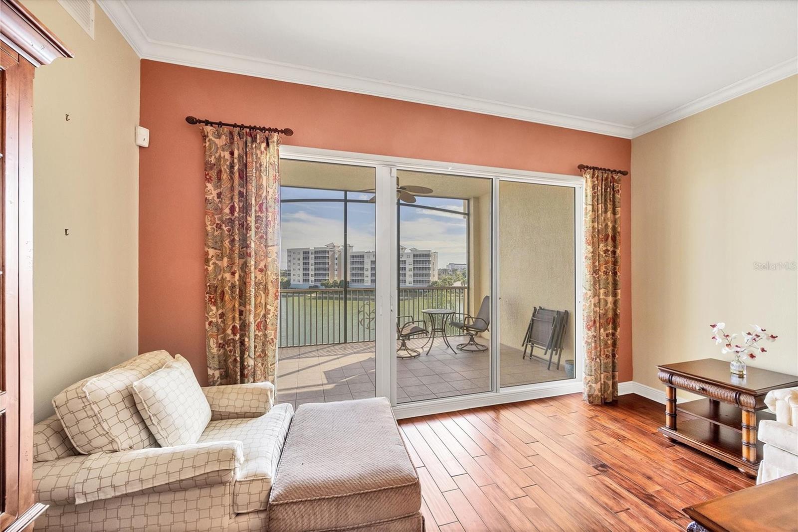 WATERCREST CONDOMINIUM - Residential