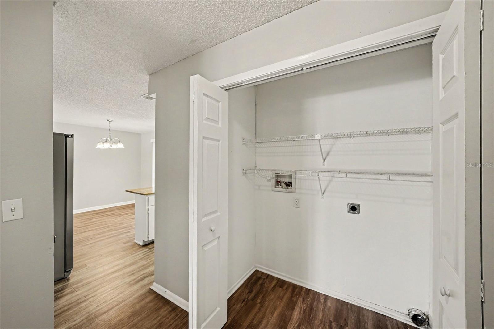 EXECUTIVE WOODS - Residential