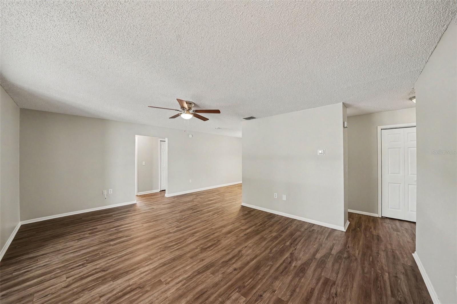 EXECUTIVE WOODS - Residential