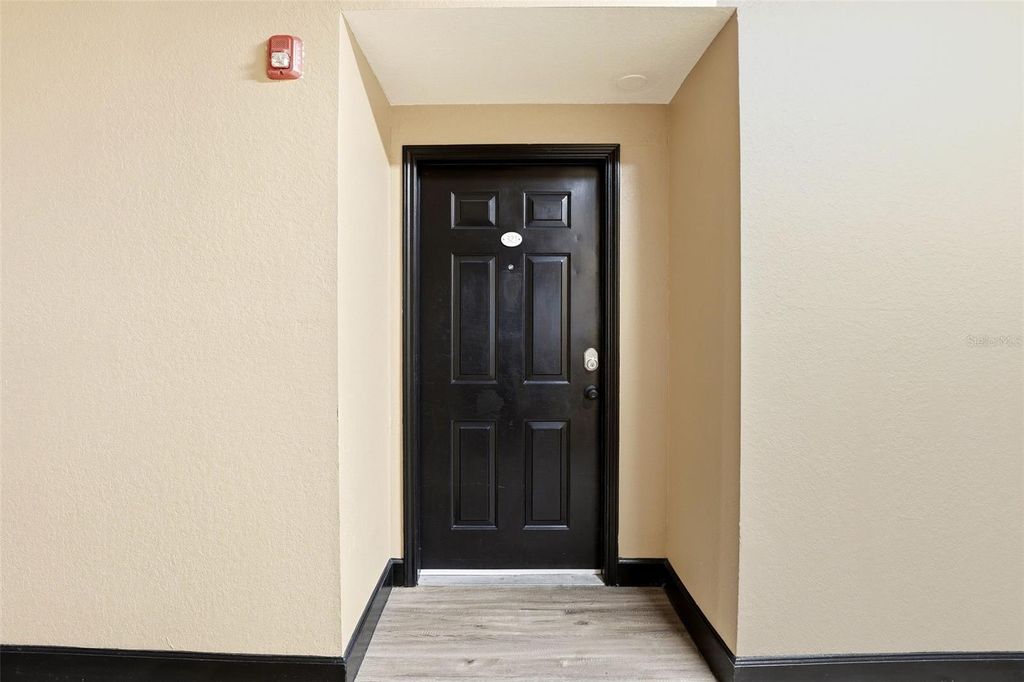 Photo of 911 N Orange Avenue #321, Orlando, FL 32801 (MLS # S5149073)