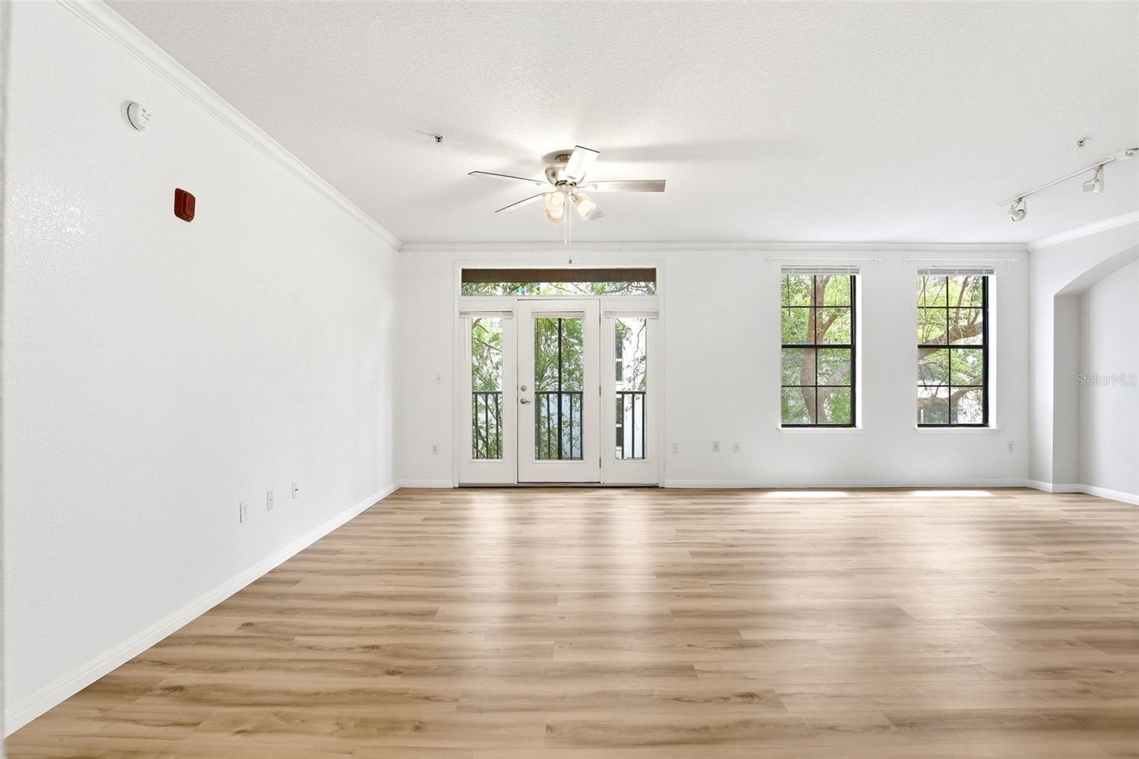 911 N ORANGE AVENUE 321