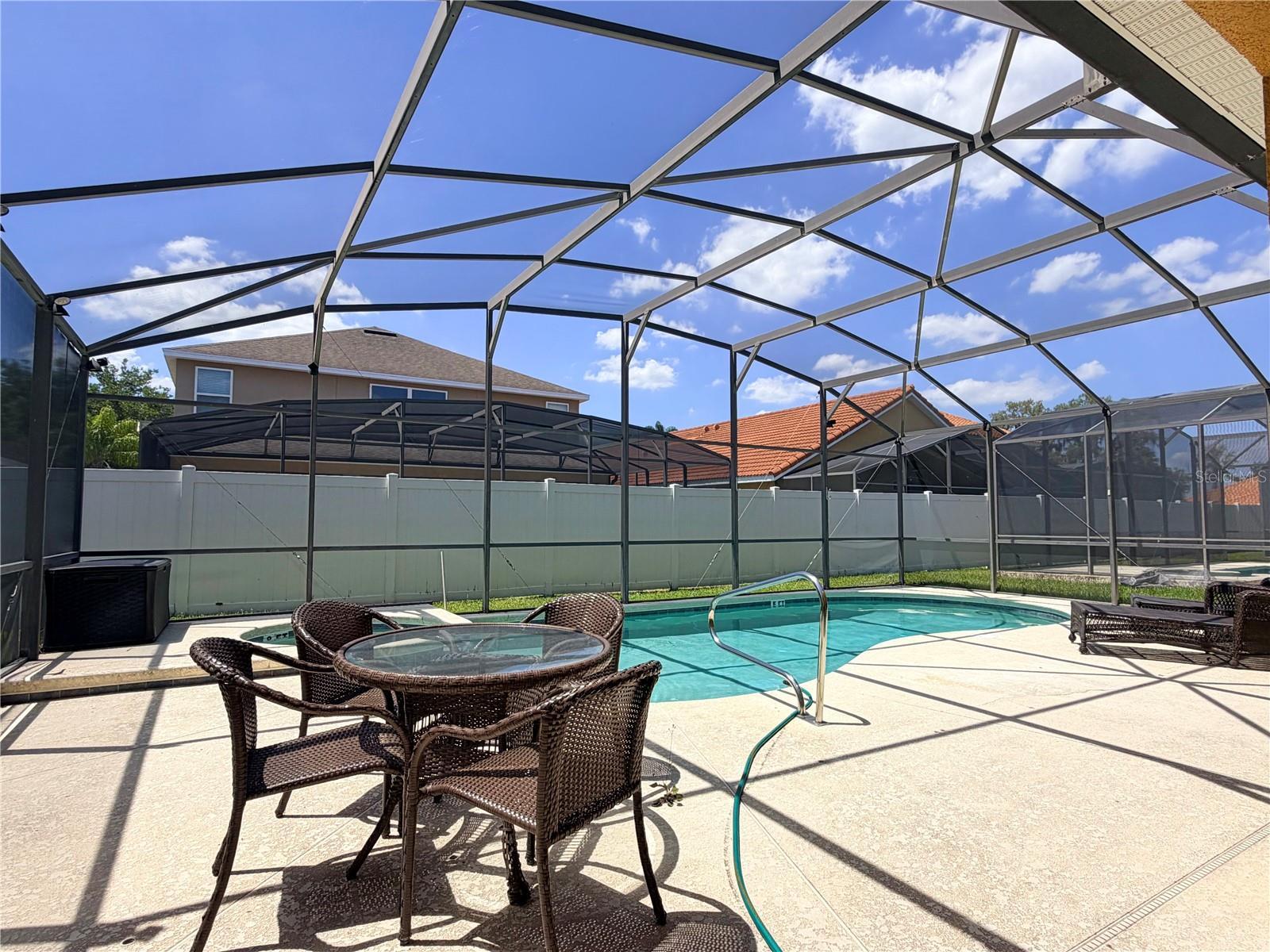 VERANDA PALMS - Residential