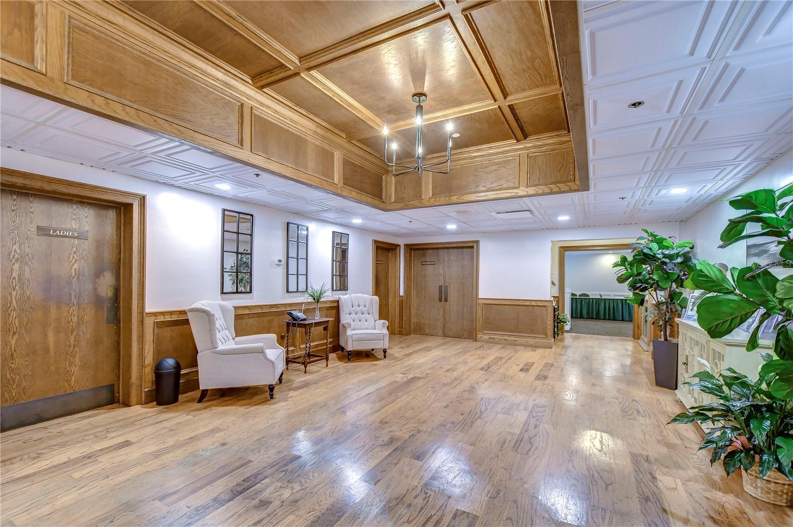 GOLF VIEW VILLAS CONDO 03A - Residential