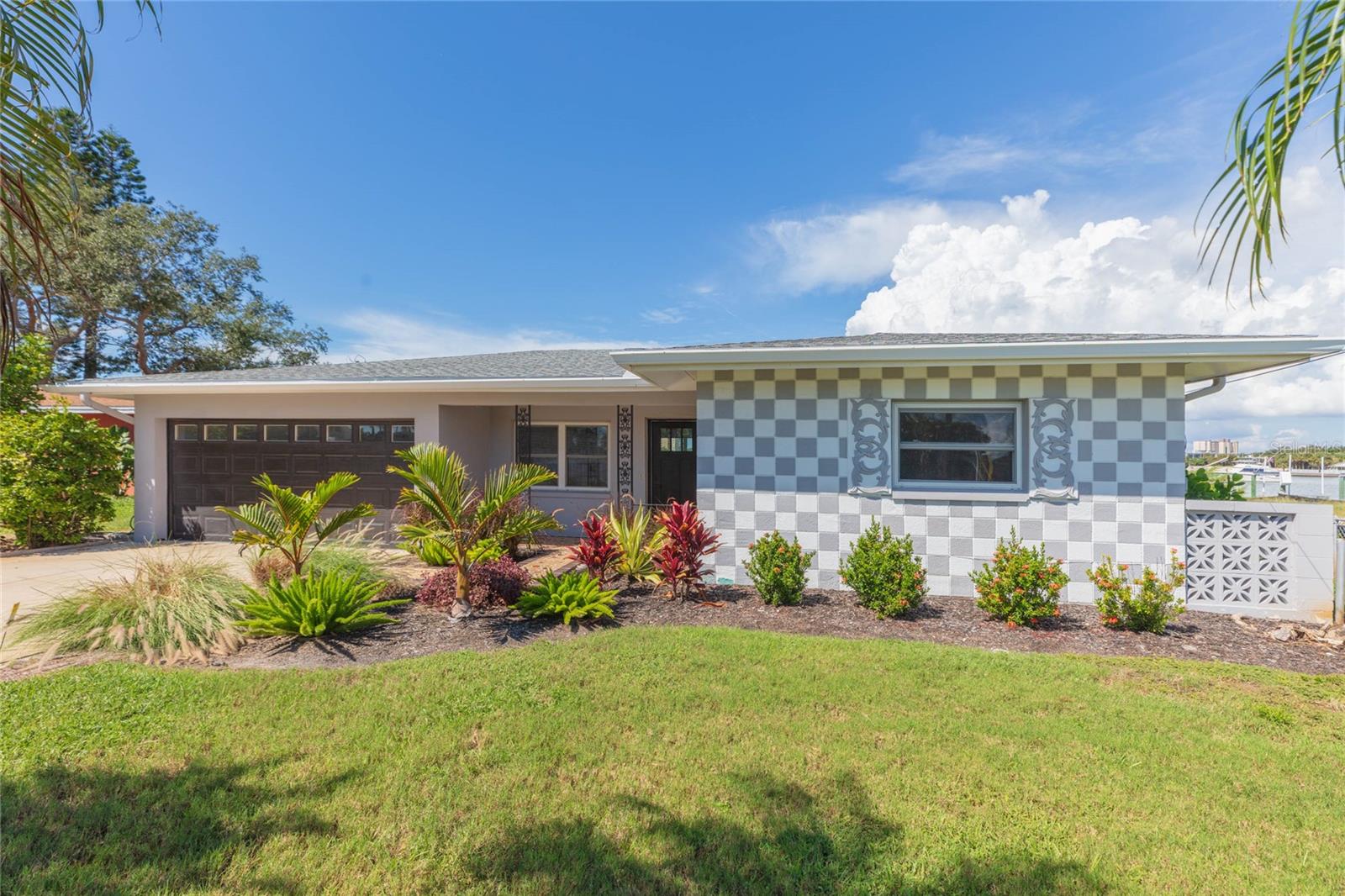 7160 S S, SHORE DR DRIVE