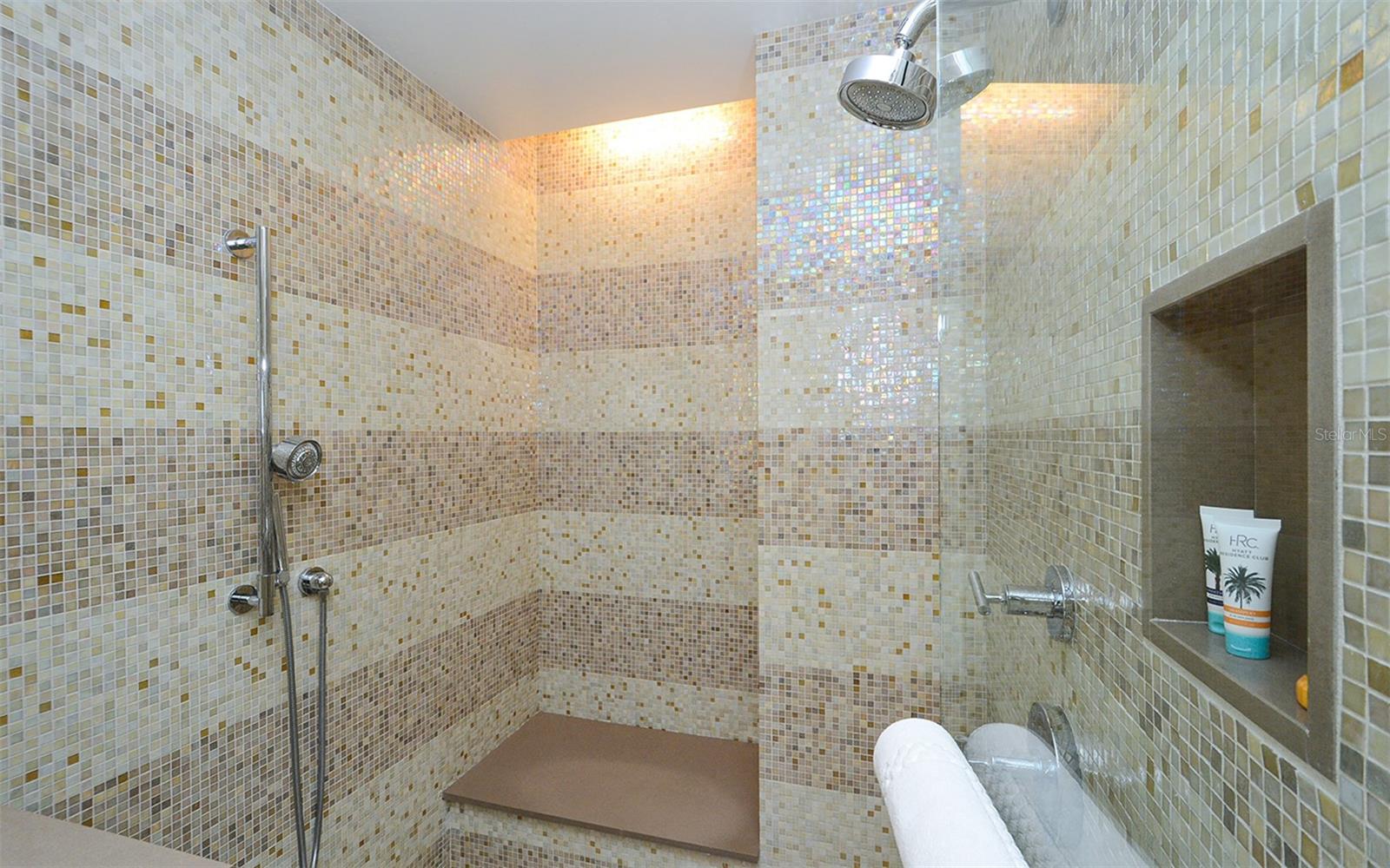 SIESTA KEY BEACH RESIDENCES - Residential