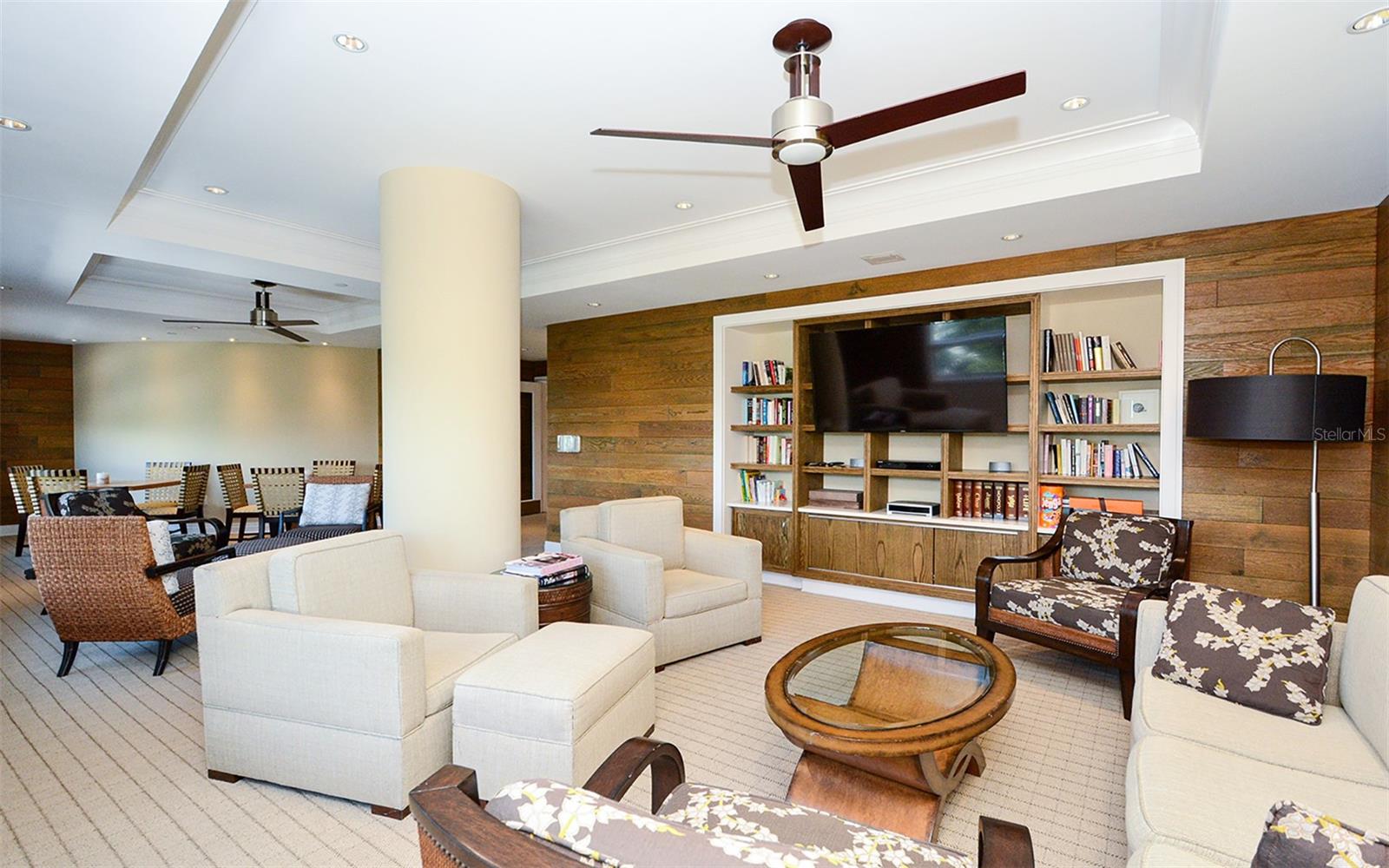 SIESTA KEY BEACH RESIDENCES - Residential