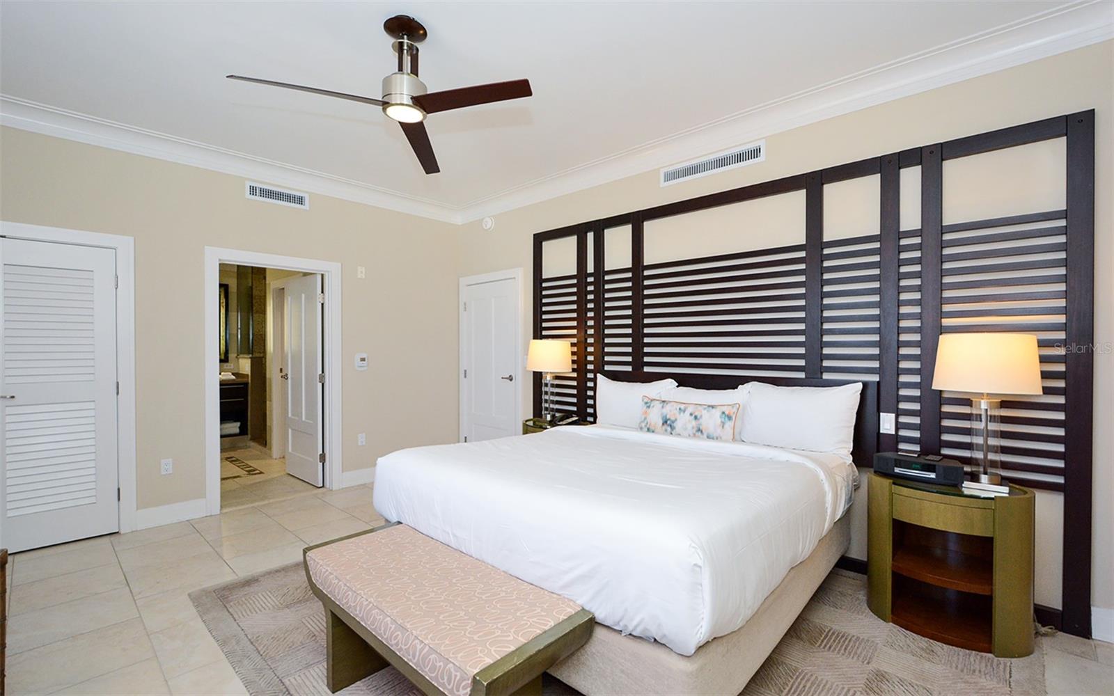 SIESTA KEY BEACH RESIDENCES - Residential