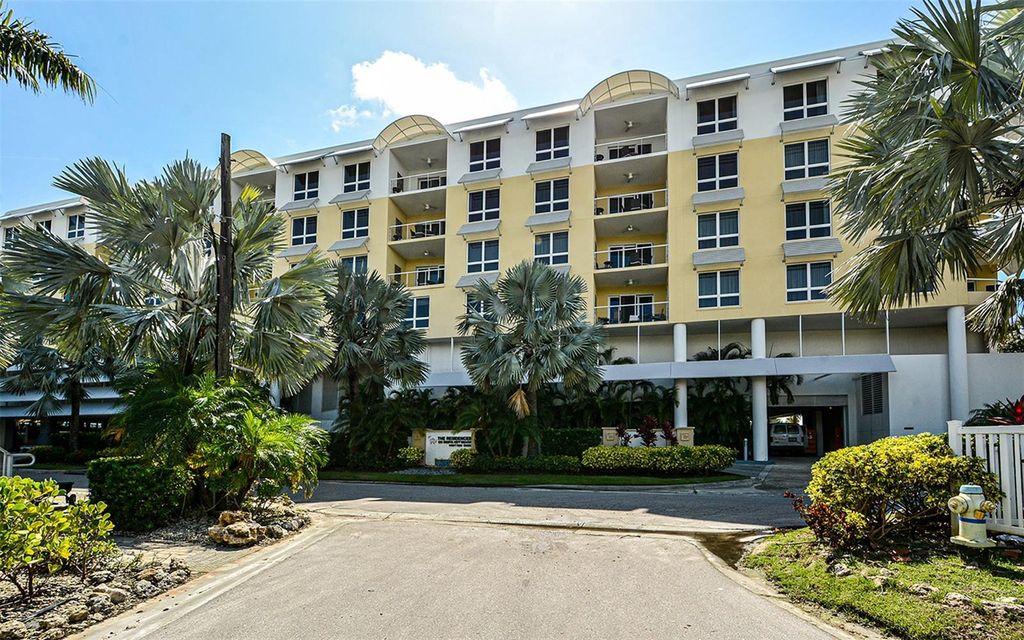Photo of 915 Seaside Drive #613, Weeks 32-33, Sarasota, FL 34242 (MLS # A4645738)