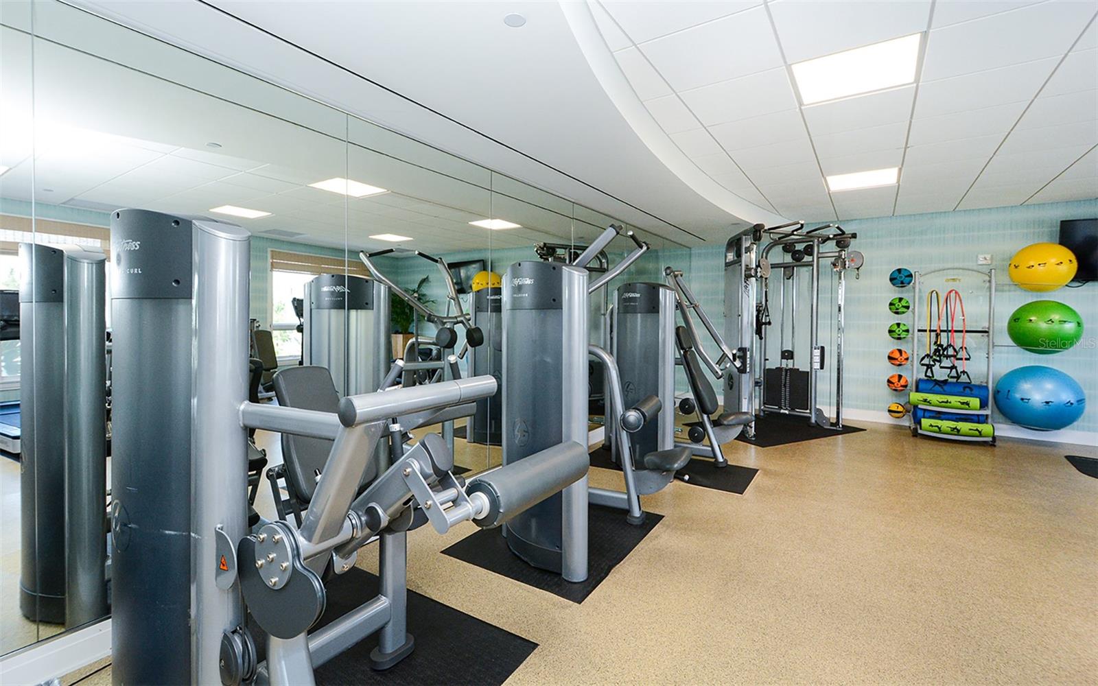 SIESTA KEY BEACH RESIDENCES - Residential