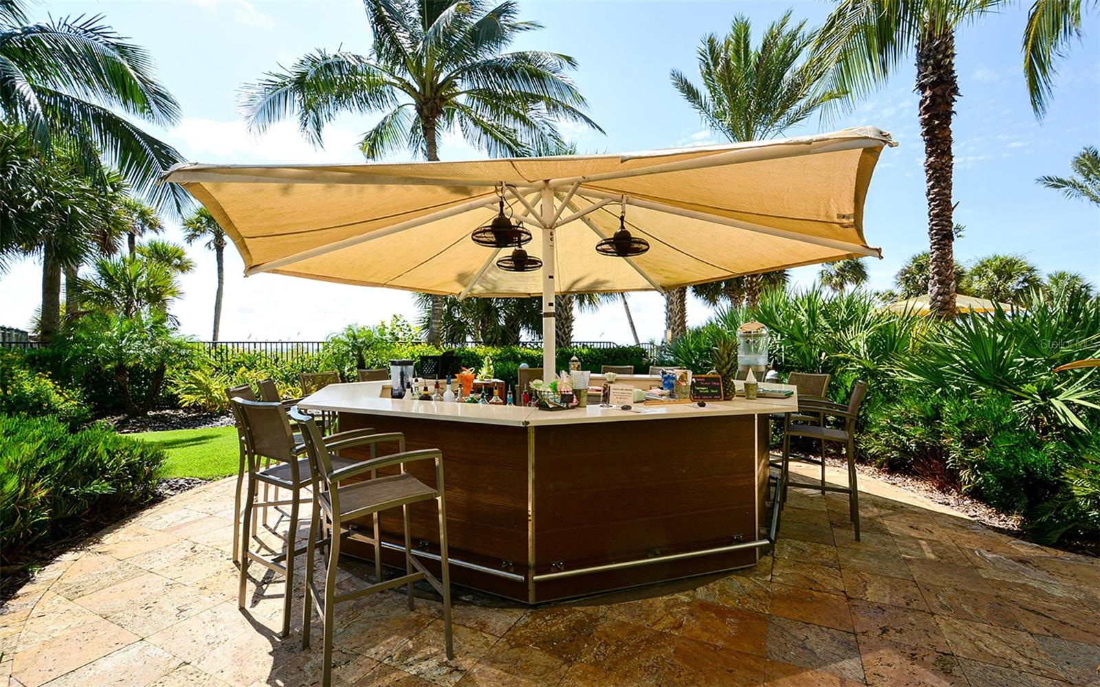 SIESTA KEY BEACH RESIDENCES - Residential