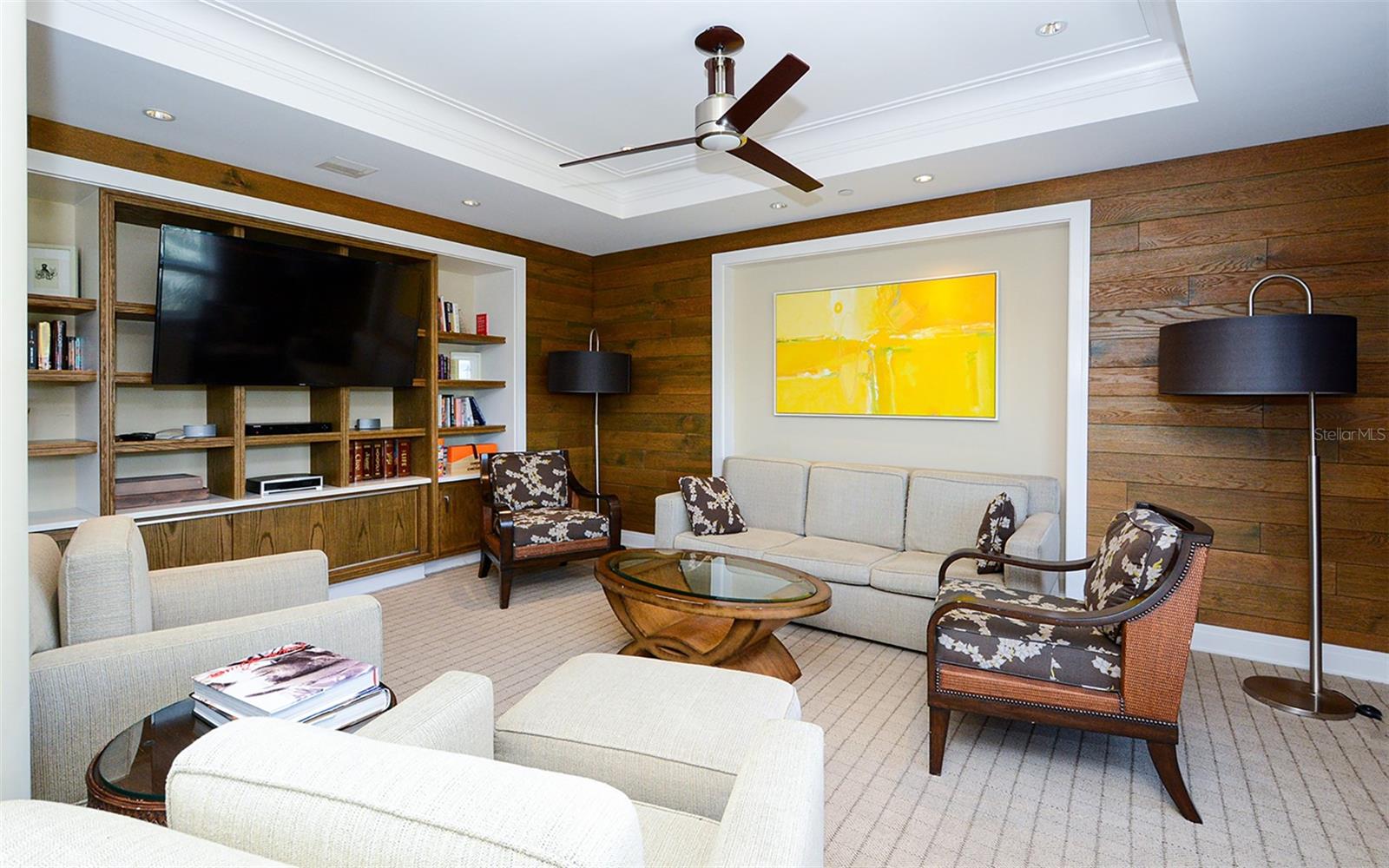 SIESTA KEY BEACH RESIDENCES - Residential