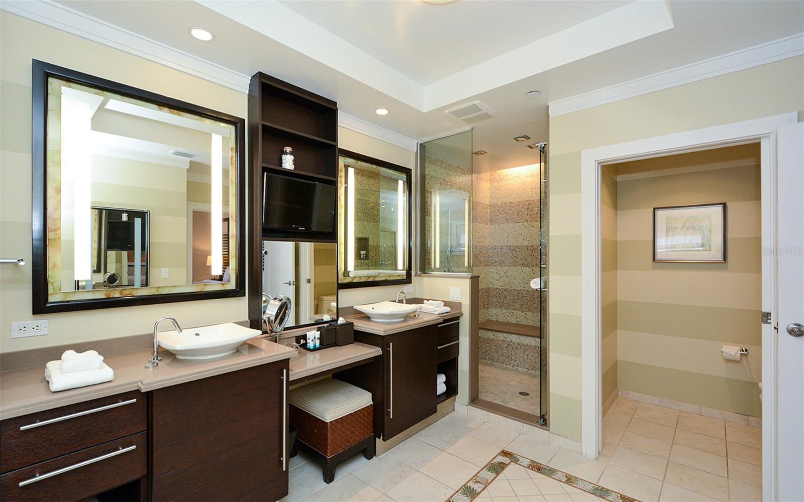 SIESTA KEY BEACH RESIDENCES - Residential