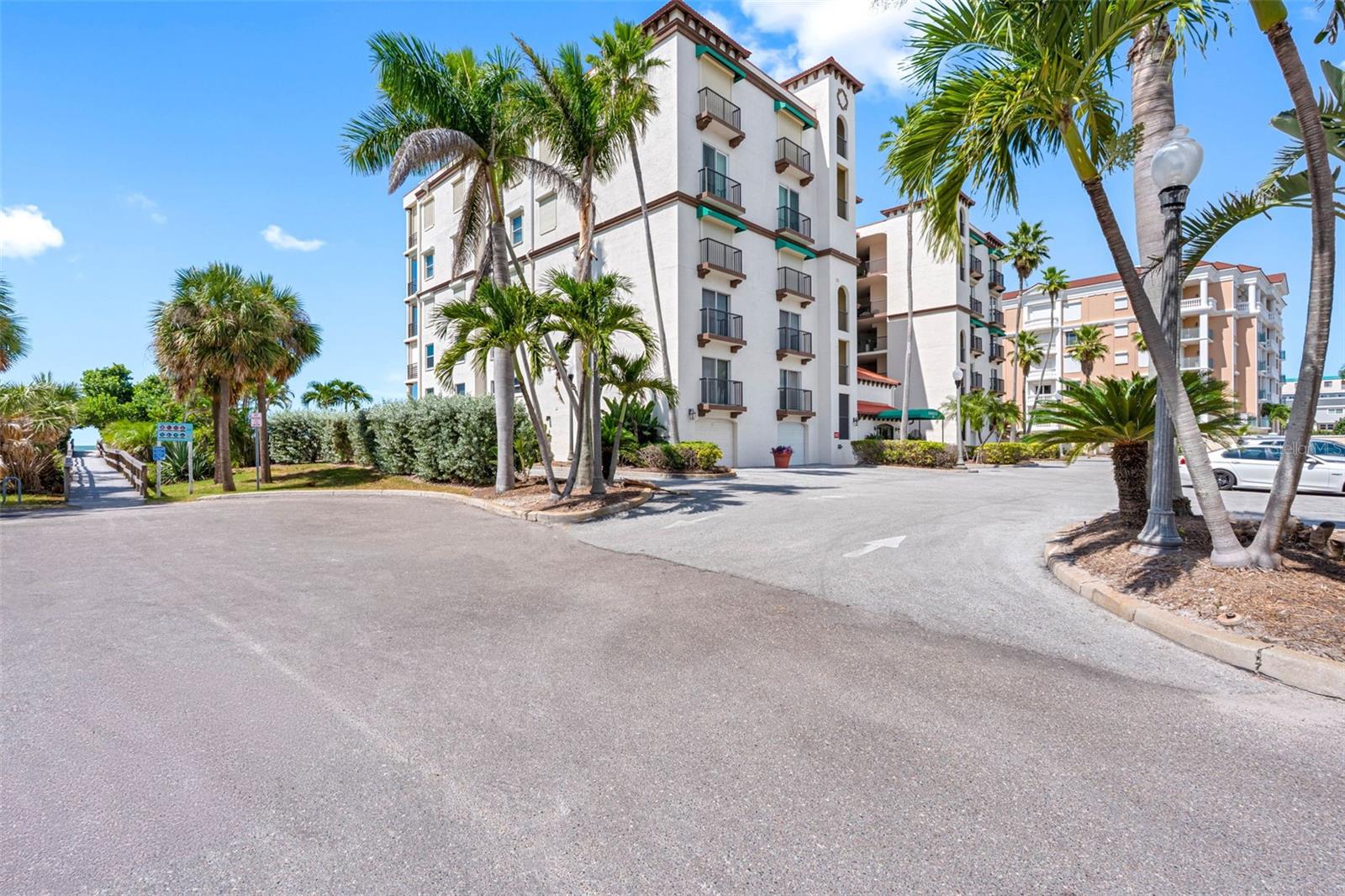 MARQUESA CONDO - Residential