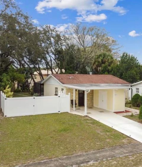 Photo of 7316 Willow Park Drive, Tampa, FL 33637 (MLS # TB8513903)