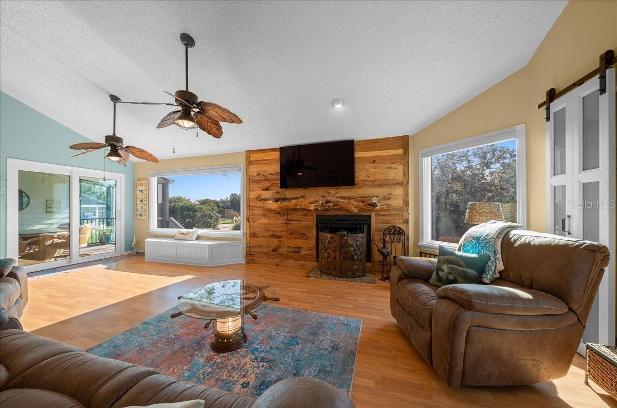 2912 N RIVERS EDGE BOULEVARD 2919