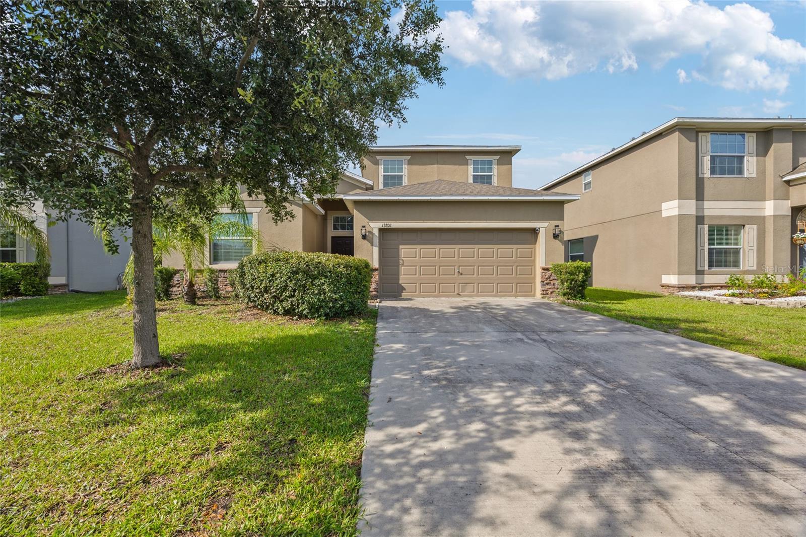 Welcome to this spacious and immaculately maintained 5-bedroom, 4-bathroom home located in the beautiful Lakeside community. With nearly 2,600 square feet of living space, this large floor plan offers plenty of room for families of all sizes. One of the bedrooms is a flexible bonus/flex space with its own en-suite bathroom and closet—perfect for use as a home office, guest suite, playroom, or media room.
Inside, you'll find a bright, clean, and thoughtfully laid-out interior that makes daily living both functional and comfortable. The large backyard backs up to a peaceful pond, creating a serene outdoor setting for entertaining or simply enjoying the view.
Residents of Lakeside enjoy access to fantastic amenities including a resort-style pool, parks, a dog park, basketball courts, and tennis courts—all with a low monthly HOA. Don’t miss the opportunity to own this beautiful, move-in ready home in one of Hudson’s most desirable communities.
Schedule your private showing today!