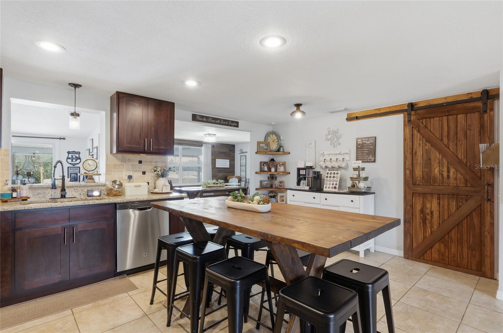 HICKORY HILLS - Residential