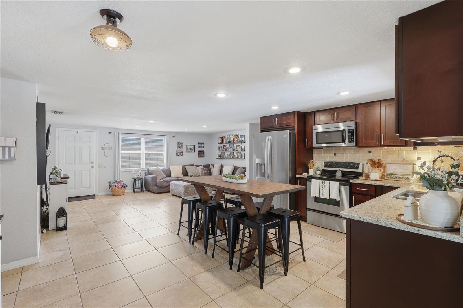 HICKORY HILLS - Residential