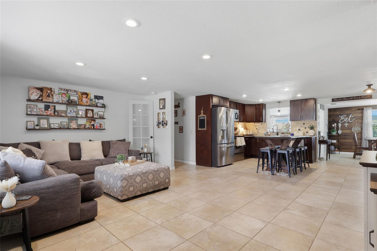HICKORY HILLS - Residential
