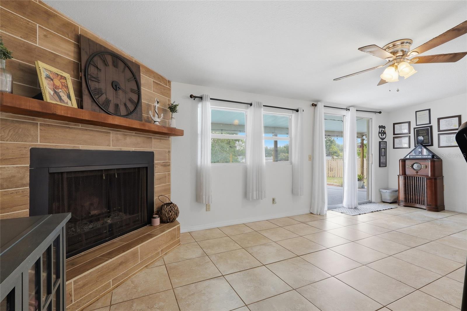 HICKORY HILLS - Residential