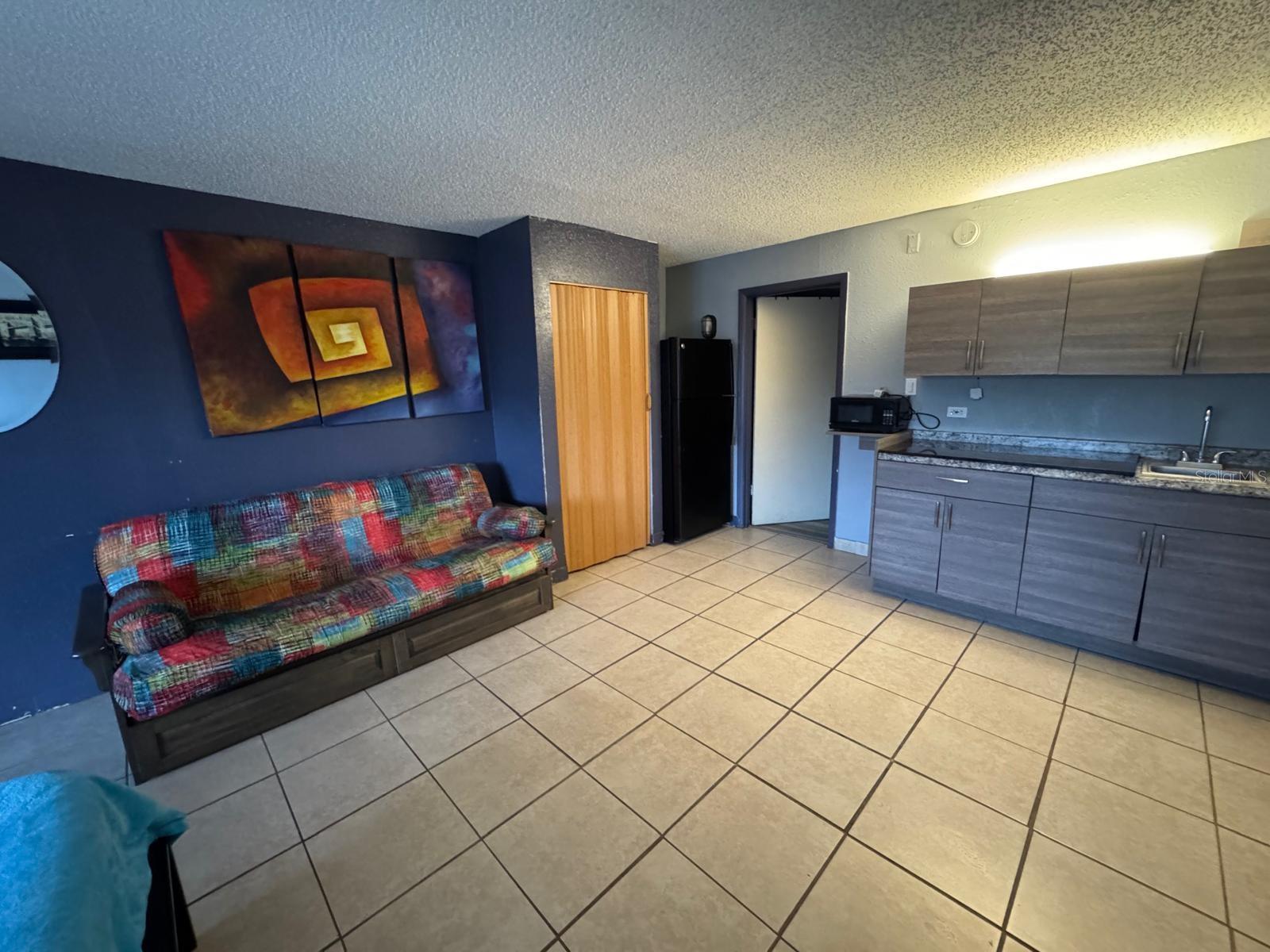 ALLIANCE CONDO - Residential