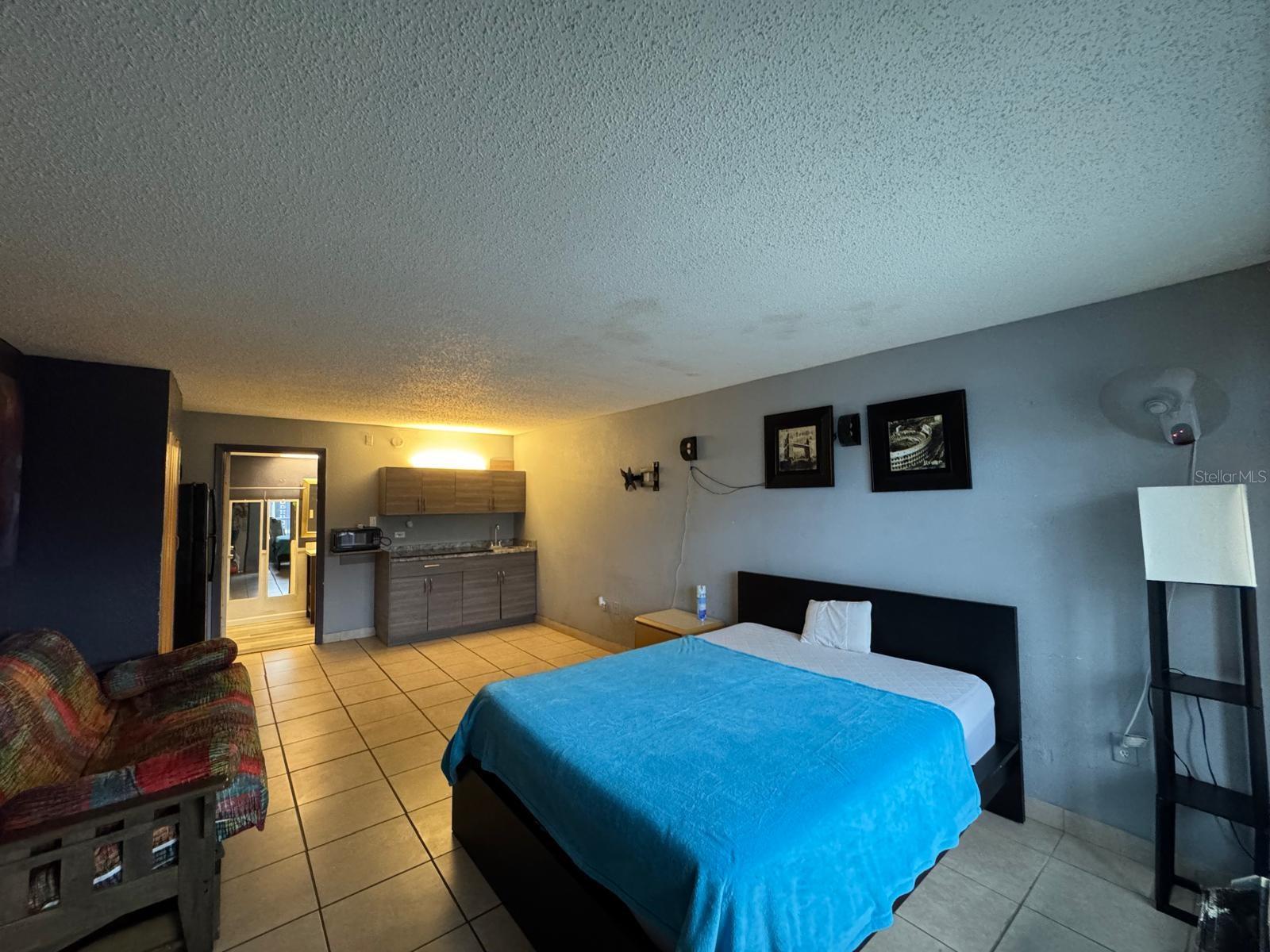 ALLIANCE CONDO - Residential