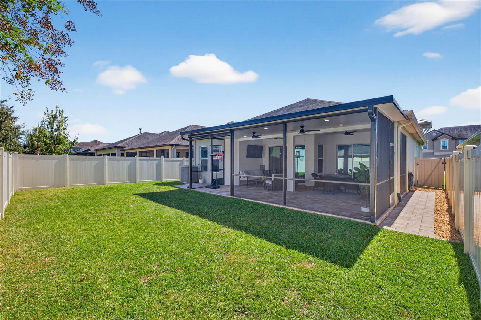 MARIPOSA PH 2A & 2B - Residential Lease